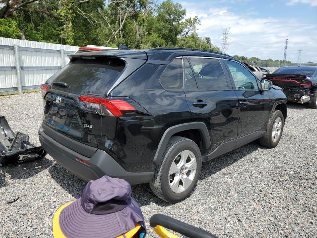 Photo 3 from auction – 2021 TOYOTA RAV4 XLE with VIN 2T3W1RFV2MC118424