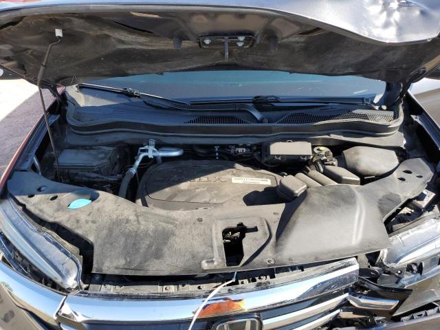 Photo 12 from auction – 2017 HONDA PILOT ELIT with VIN 5FNYF6H05HB068400