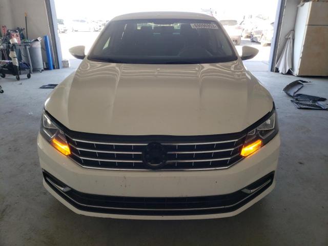 Photo 5 from auction – 2017 VOLKSWAGEN PASSAT S with VIN 1VWAT7A30HC053141