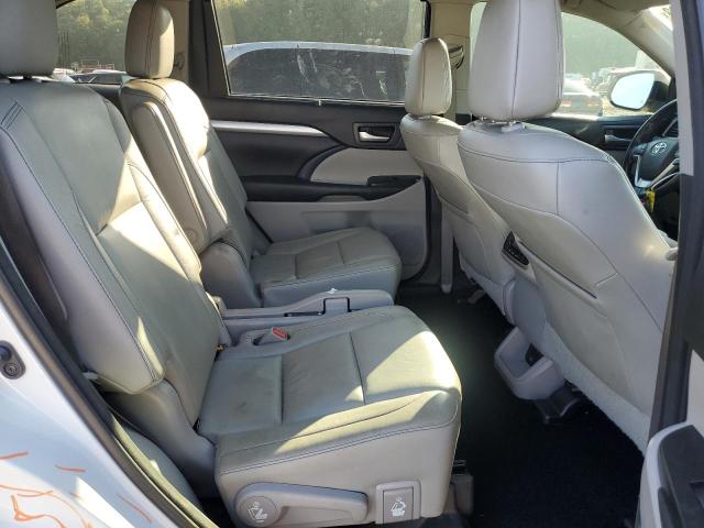 Photo 11 from auction – 2017 TOYOTA HIGHLANDER with VIN 5TDKZRFH6HS515674
