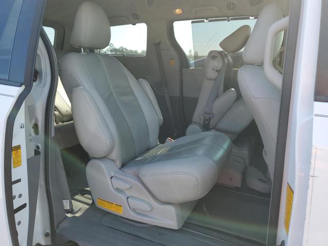 Photo 11 from auction – 2014 TOYOTA SIENNA LE with VIN 5TDKK3DC1ES512637