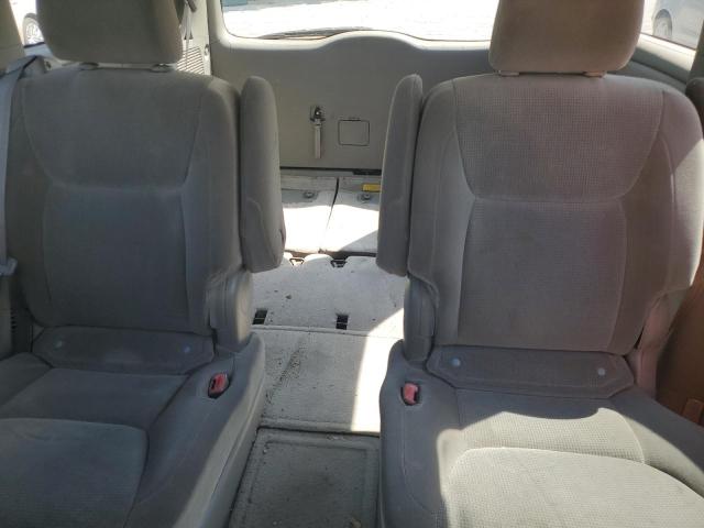Photo 10 from auction – 2005 TOYOTA SIENNA CE with VIN 5TDZA23C25S256182