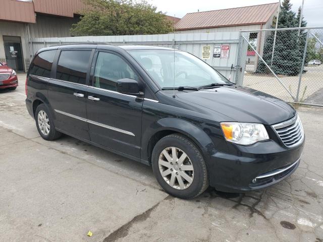 Photo 4 from auction – 2015 CHRYSLER TOWN & COU with VIN 2C4RC1BG8FR710552