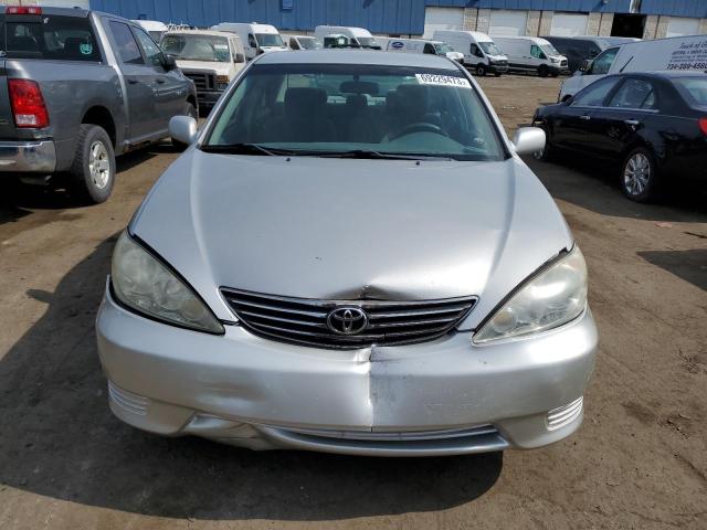 Photo 5 from auction – 2005 TOYOTA CAMRY LE with VIN 4T1BE32K55U039883