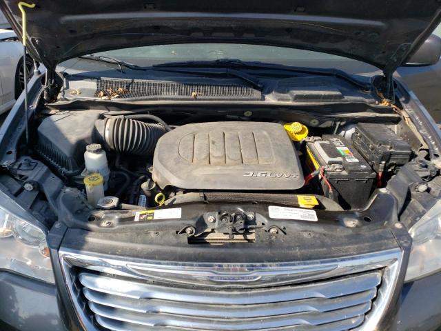 Photo 11 from auction – 2016 CHRYSLER TOWN & COU with VIN 2C4RC1BGXGR141611