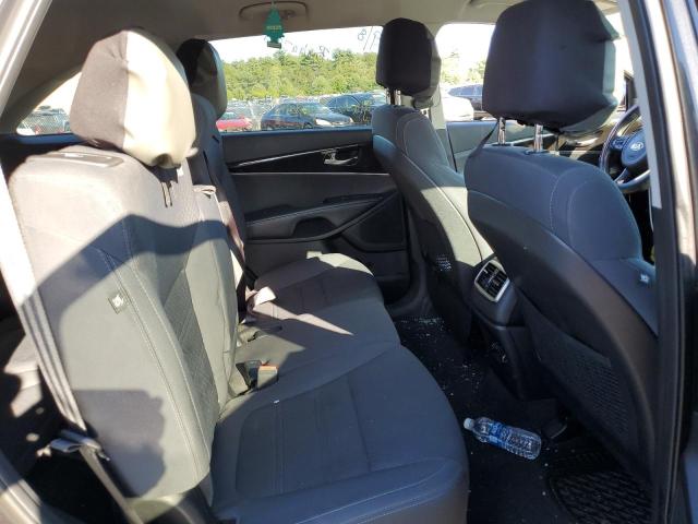 Photo 11 from auction – 2017 KIA SORENTO LX with VIN 5XYPGDA31HG217170