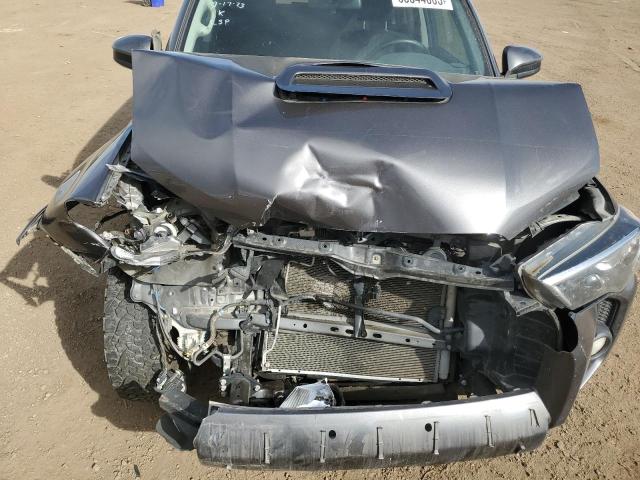 Photo 12 from auction – 2018 TOYOTA 4RUNNER SR with VIN JTEBU5JRXJ5608177
