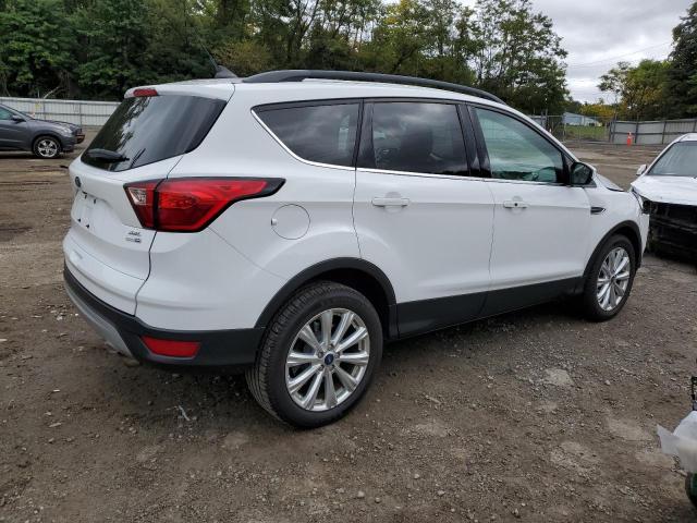 Photo 3 from auction – 2019 FORD ESCAPE SEL with VIN 1FMCU9HD8KUB51205
