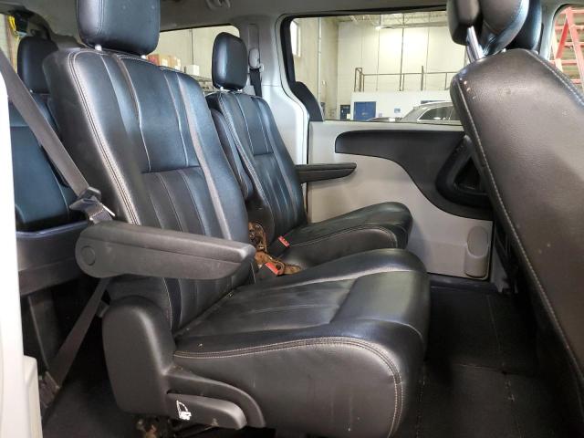 Photo 11 from auction – 2013 CHRYSLER TOWN & COU with VIN 2C4RC1BG1DR774543