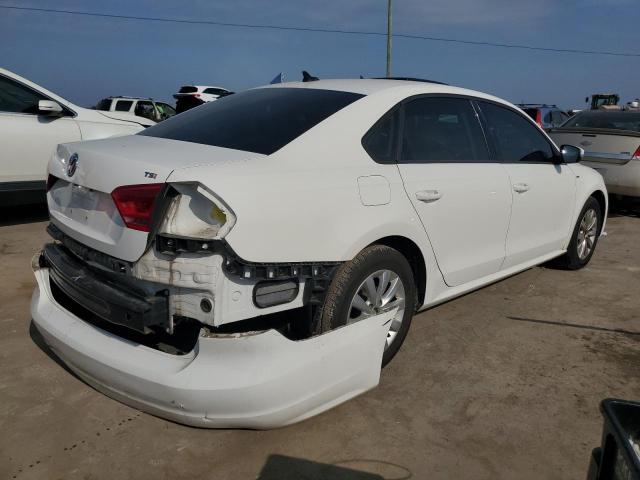 Photo 3 from auction – 2015 VOLKSWAGEN PASSAT S with VIN 1VWAT7A34FC057870