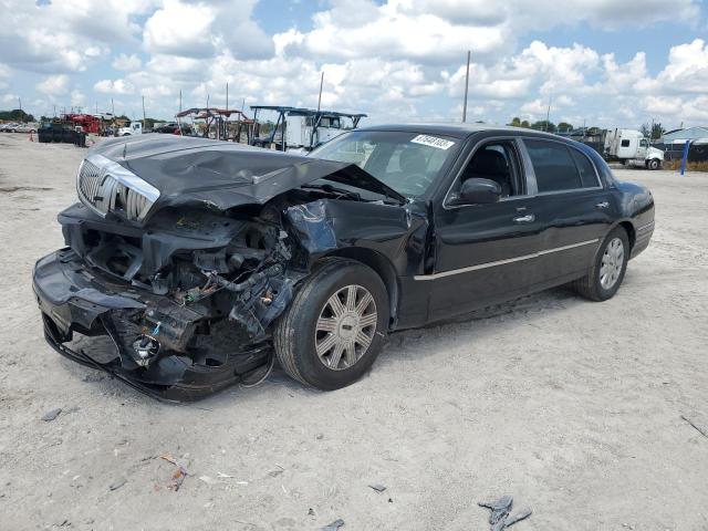 LINCOLN TOWN CAR E 2004 with VIN 1LNHM84W94Y668855 - Photo from auction