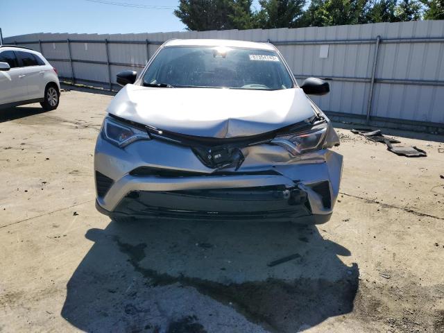 Photo 5 from auction – 2018 TOYOTA RAV4 LE with VIN JTMBFREV7JJ223518