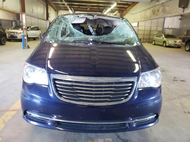 Photo 5 from auction – 2015 CHRYSLER TOWN & COU with VIN 2C4RC1BG7FR752243