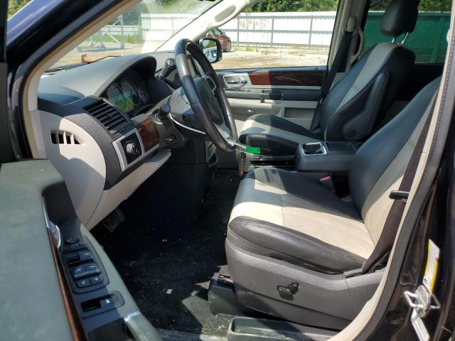 Photo 7 from auction – 2010 CHRYSLER TOWN & COU with VIN 2A4RR8D16AR436609