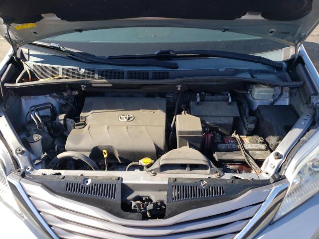 Photo 11 from auction – 2015 TOYOTA SIENNA XLE with VIN 5TDYK3DC0FS533734