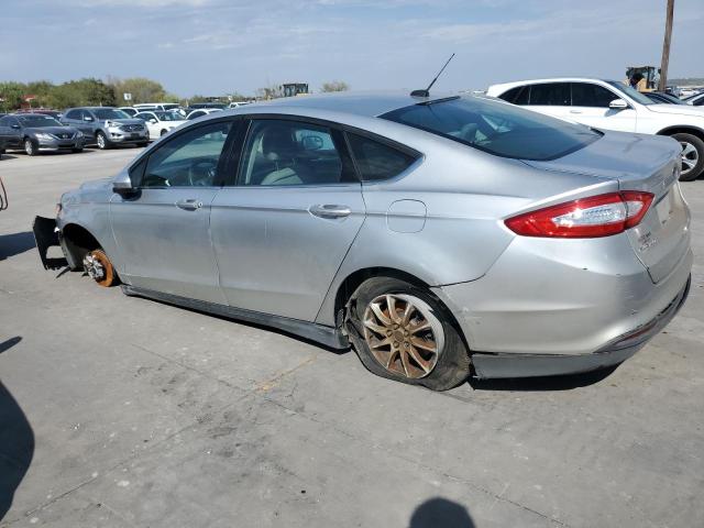 Photo 2 from auction – 2015 FORD FUSION S with VIN 3FA6P0G71FR181925