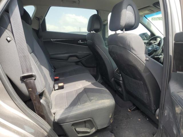 Photo 11 from auction – 2016 KIA SORENTO LX with VIN 5XYPG4A35GG124781