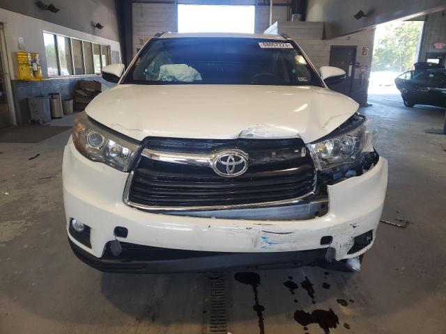 Photo 5 from auction – 2015 TOYOTA HIGHLANDER with VIN 5TDJKRFHXFS131300