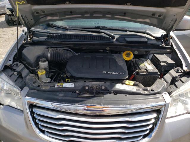 Photo 12 from auction – 2014 CHRYSLER TOWN & COU with VIN 2C4RC1BGXER436320