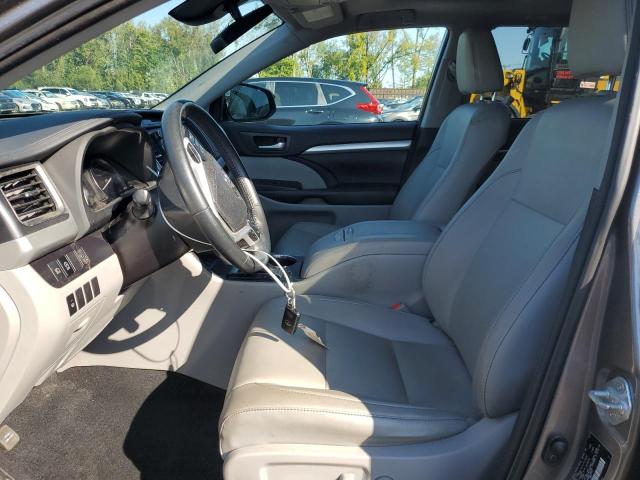 Photo 7 from auction – 2018 TOYOTA HIGHLANDER with VIN 5TDJZRFH2JS830666