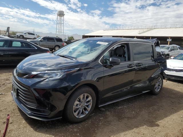 TOYOTA SIENNA LE 2022 with VIN 5TDKRKEC2NS085263 - Photo from auction