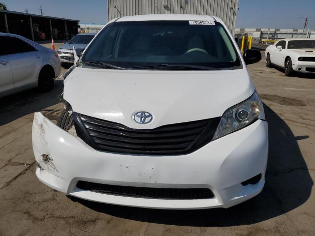 Photo 5 from auction – 2014 TOYOTA SIENNA with VIN 5TDZK3DC5ES474585