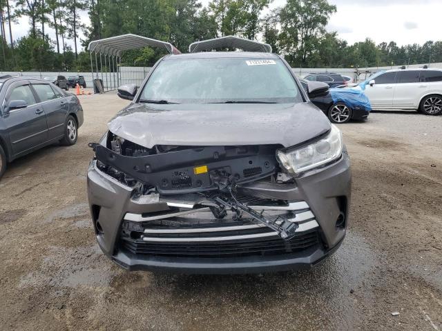 Photo 5 from auction – 2018 TOYOTA HIGHLANDER with VIN 5TDZARFH7JS035994