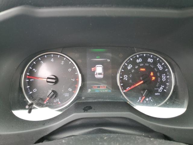 Photo 9 from auction – 2020 TOYOTA RAV4 LE with VIN JTMF1RFV2LD528117