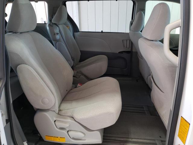 Photo 11 from auction – 2011 TOYOTA SIENNA LE with VIN 5TDKK3DC2BS141385