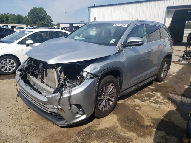 TOYOTA HIGHLANDER 2018 with VIN 5TDKZRFH6JS535610 - Photo from auction