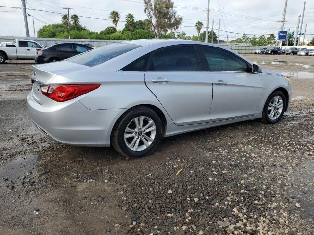 Photo 3 from auction – 2013 HYUNDAI SONATA GLS with VIN 5NPEB4AC9DH621908