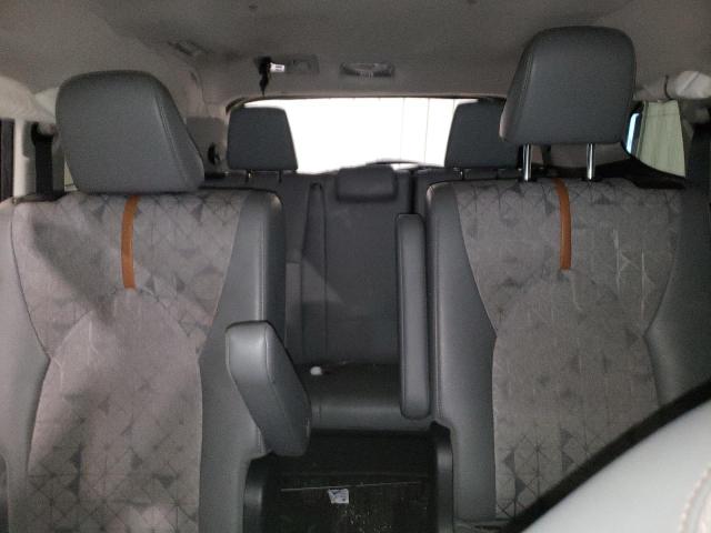 Photo 10 from auction – 2023 TOYOTA HIGHLANDER with VIN 5TDABRCH9PS575225