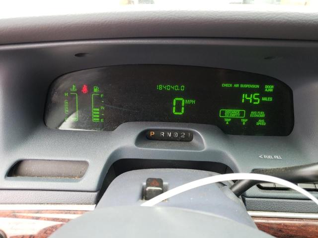 Photo 9 from auction – 2002 MERCURY GRAND MARQ with VIN 2MEFM75W62X653312