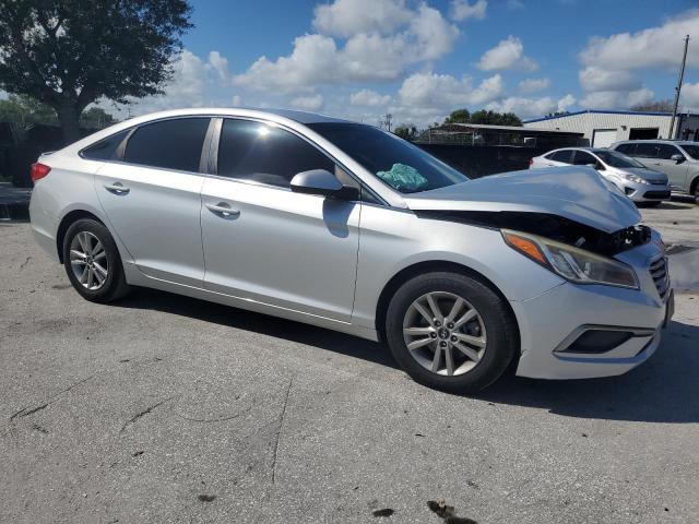 Photo 4 from auction – 2016 HYUNDAI SONATA SE with VIN 5NPE24AF8GH331092