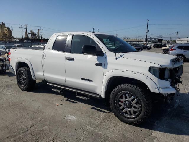 Photo 4 from auction – 2017 TOYOTA TUNDRA DOU with VIN 5TFRW5F13HX220108
