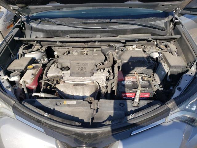 Photo 11 from auction – 2017 TOYOTA RAV4 LE with VIN 2T3BFREV3HW680192