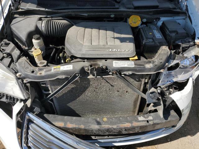 Photo 12 from auction – 2014 CHRYSLER TOWN & COU with VIN 2C4RC1BGXER454073