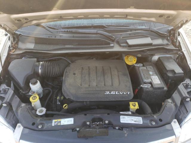 Photo 12 from auction – 2016 CHRYSLER TOWN & COU with VIN 2C4RC1BG2GR247034