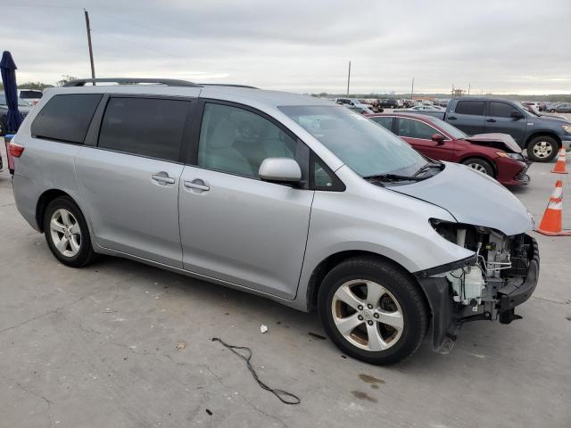 Photo 4 from auction – 2016 TOYOTA SIENNA LE with VIN 5TDKK3DCXGS733592