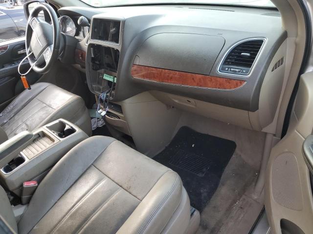 Photo 8 from auction – 2013 CHRYSLER TOWN & COU with VIN 2C4RC1BG9DR705583