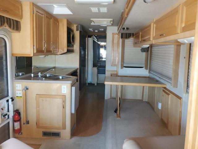 Photo 6 from auction – 2003 FTWD MOTORHOME with VIN 5B4MP67G933373100