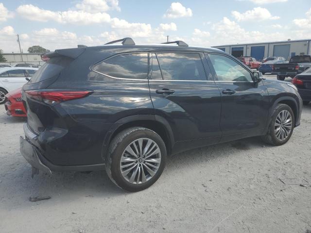 Photo 3 from auction – 2023 TOYOTA HIGHLANDER with VIN 5TDKDRAH2PS044501