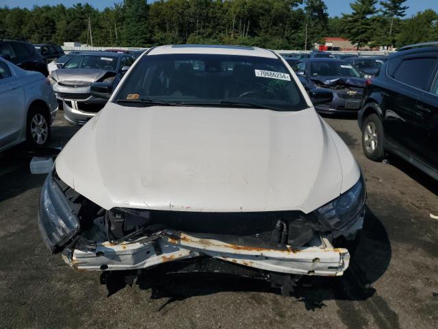 Photo 5 from auction – 2017 FORD TAURUS SHO with VIN 1FAHP2KT0HG132928