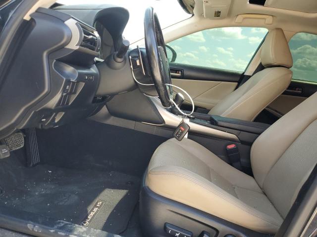 Photo 7 from auction – 2017 LEXUS IS 200T with VIN JTHBA1D27H5047403