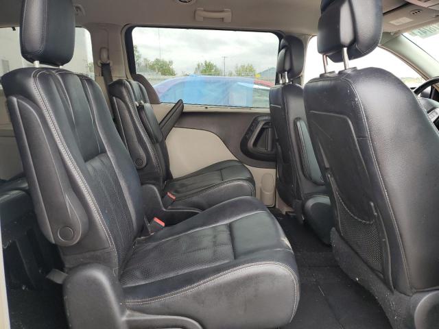 Photo 11 from auction – 2014 CHRYSLER TOWN & COU with VIN 2C4RC1CG7ER257232