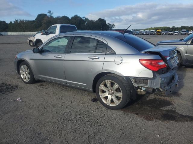 Photo 2 from auction – 2013 CHRYSLER 200 LX with VIN 1C3CCBAB4DN705056