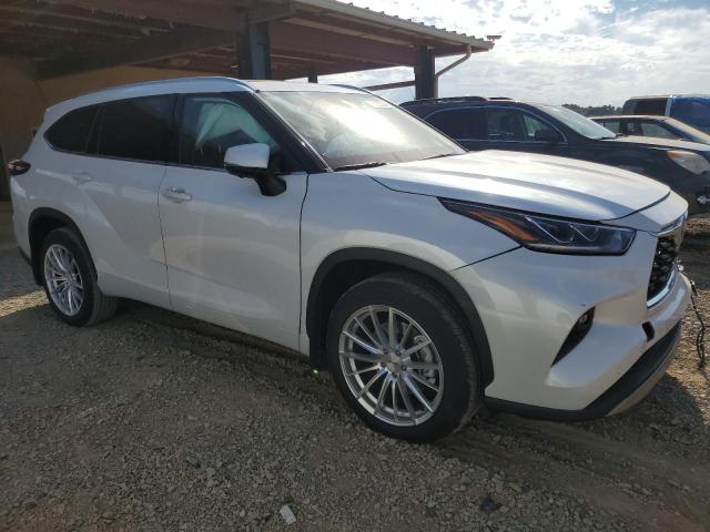 Photo 4 from auction – 2024 TOYOTA HIGHLANDER with VIN 5TDKDRAH1RS535676