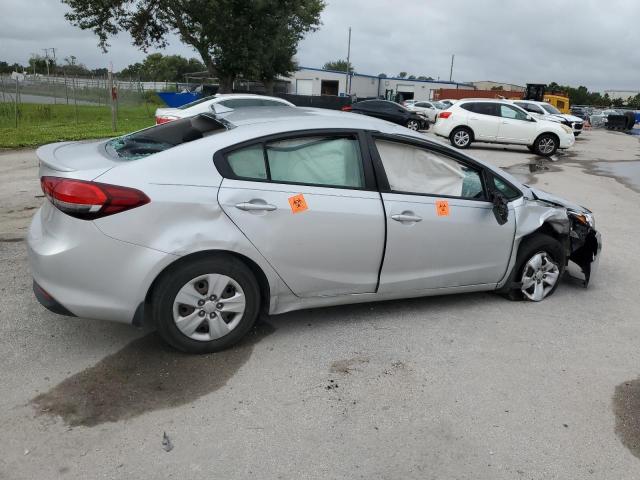 Photo 3 from auction – 2017 KIA FORTE LX with VIN 3KPFK4A71HE131416