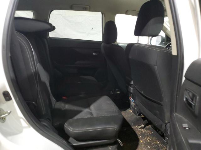 Photo 11 from auction – 2017 MITSUBISHI OUTLANDER with VIN JA4AZ2A37HZ038969