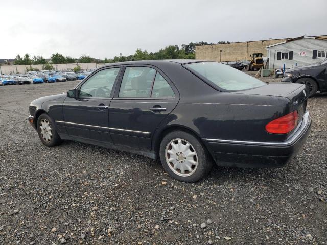 Photo 2 from auction – 1999 MERCEDES-BENZ E 320 with VIN WDBJF65H9XA929577